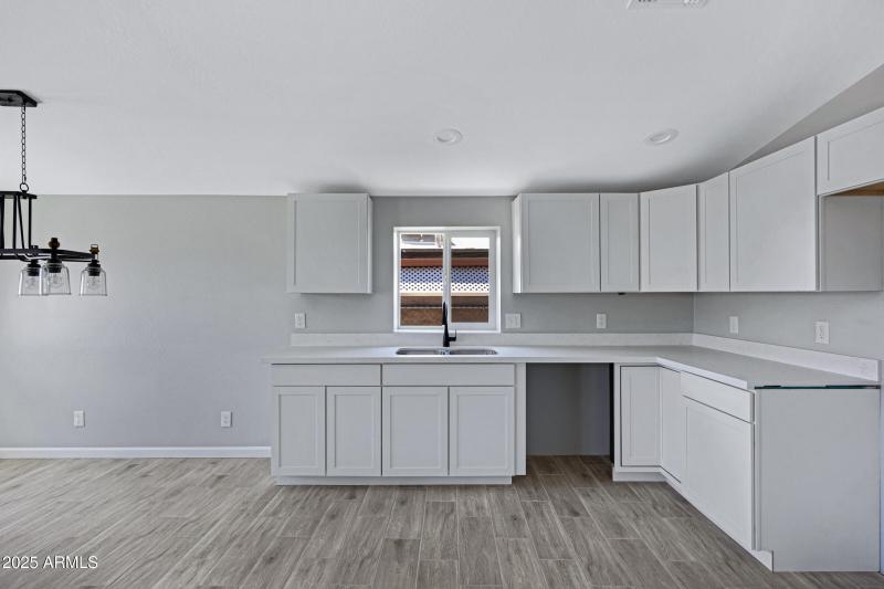 1804 E Pueblo Ave-10