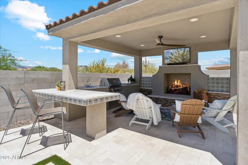 Pavilion w/ outdoor kitchen