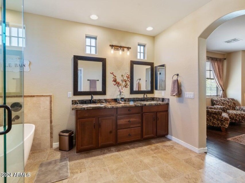 20240427175721232929000000-o