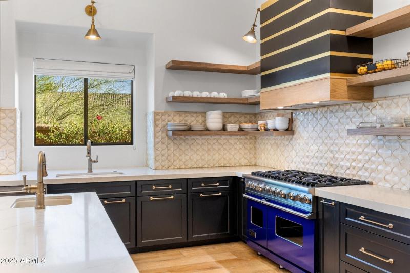 013_Gourmet Kitchen 2