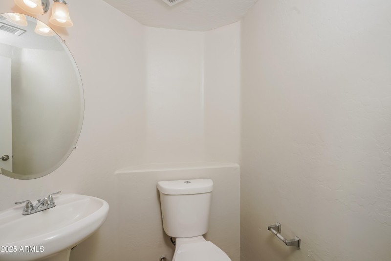 014-photo-bathroom-10947274
