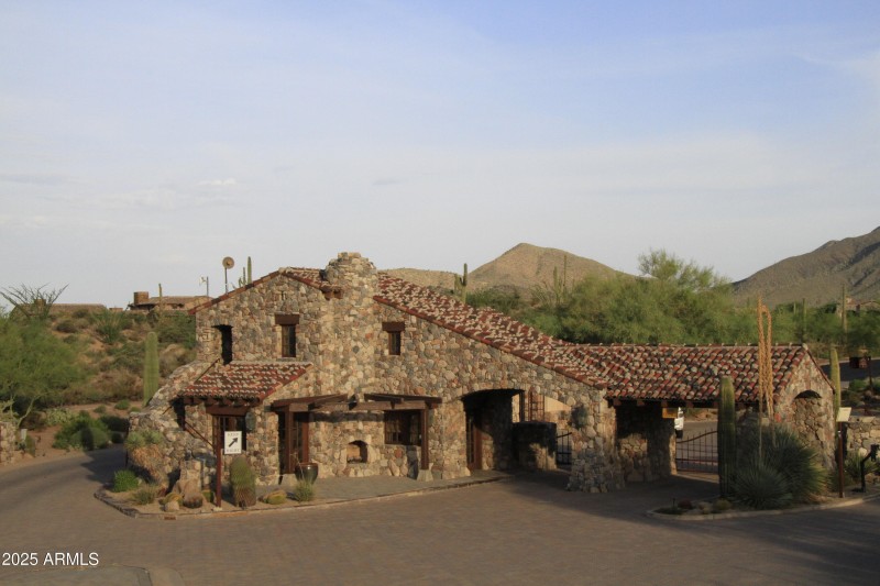 Caretaker Cottage entrance to Saguaro Fo