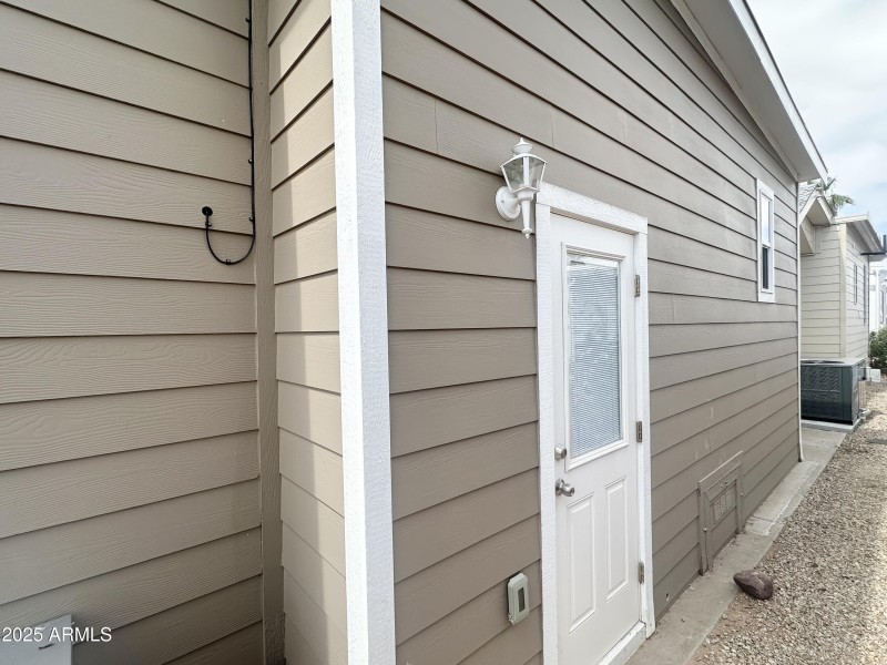 BUILT ON STORAGE ENTRY DOOR