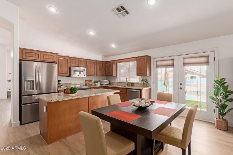 10- 1033 E MOUNTAIN VISTA DR, Phoenix