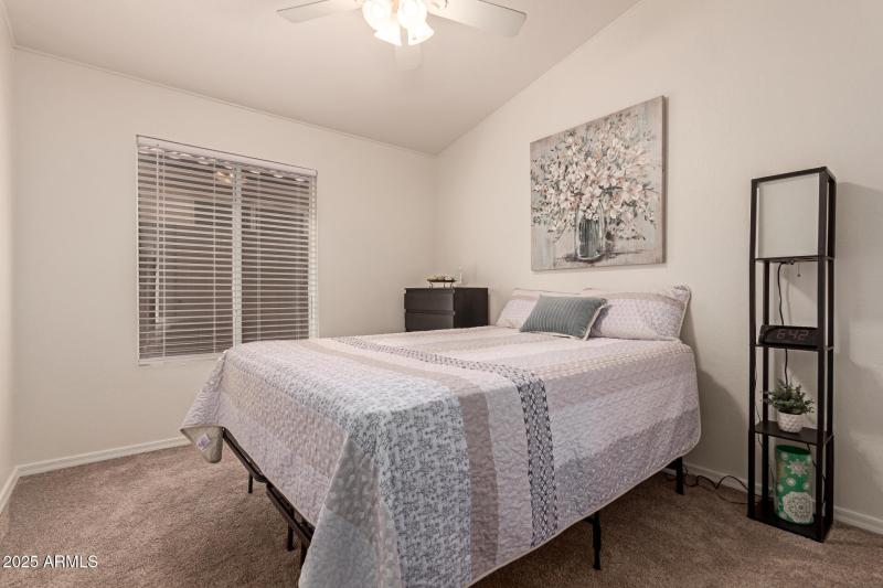 22- 1033 E MOUNTAIN VISTA DR, Phoenix