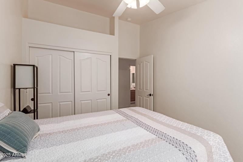 23- 1033 E MOUNTAIN VISTA DR, Phoenix