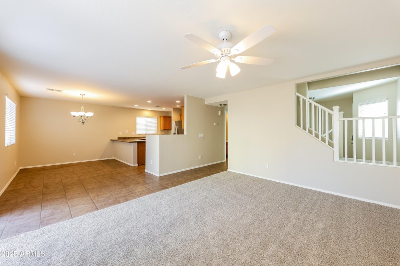 019-photo-living-room-13573644