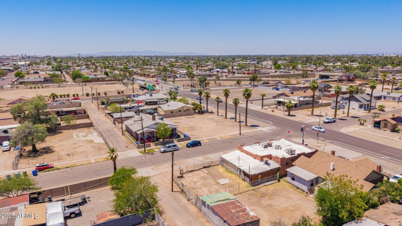 2023 W Jefferson St 11