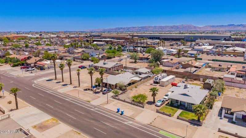 2023 W Jefferson St 12