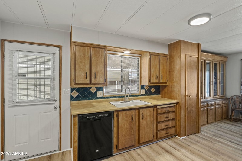 59-web-or-mls-Revised Kitchen