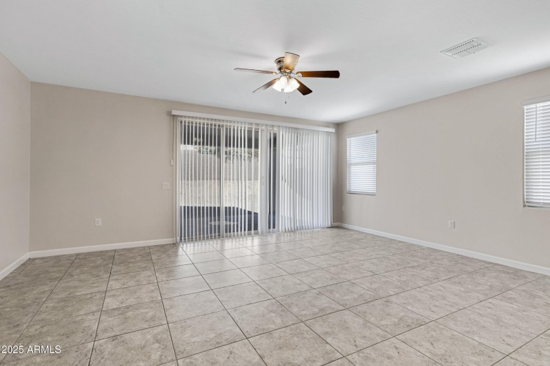 29402 W Mitchell Ave-14