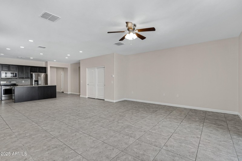 29402 W Mitchell Ave-15