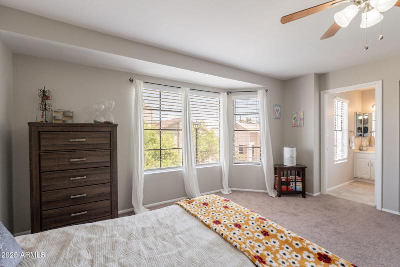 38-web-or-mls-Broadway-38