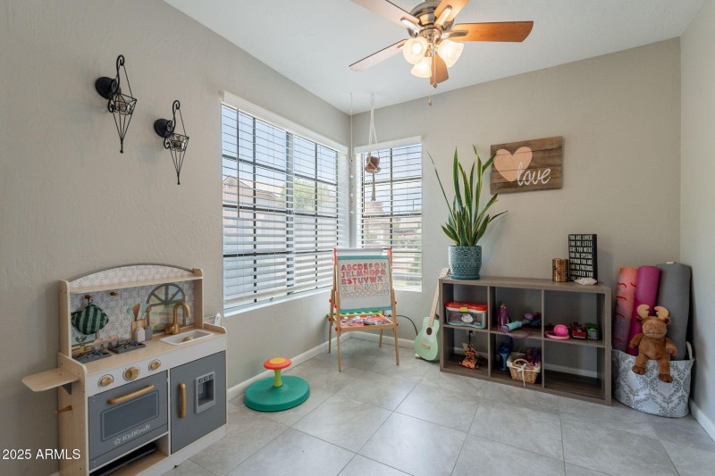 33-web-or-mls-Broadway-33