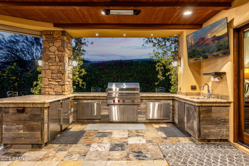 Custom Outdoor Kitchen