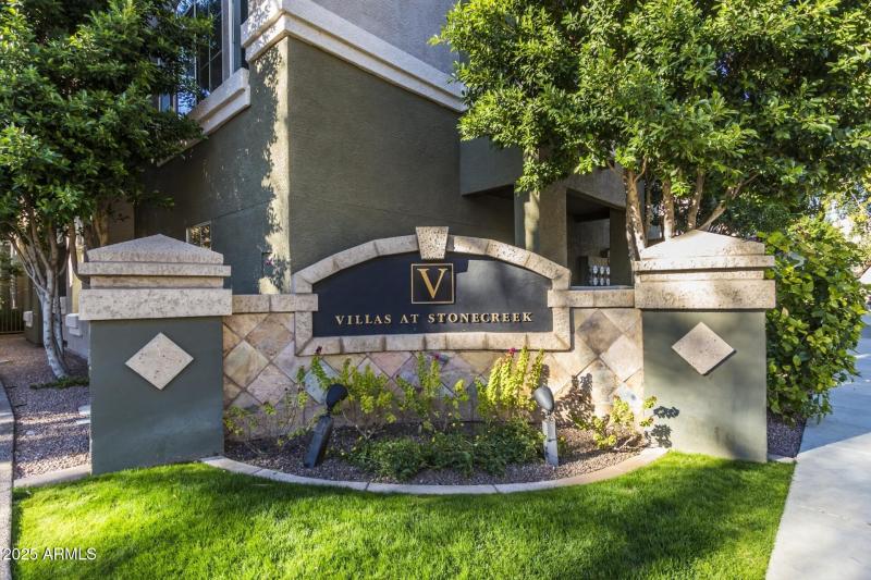 42 - Paradise Village