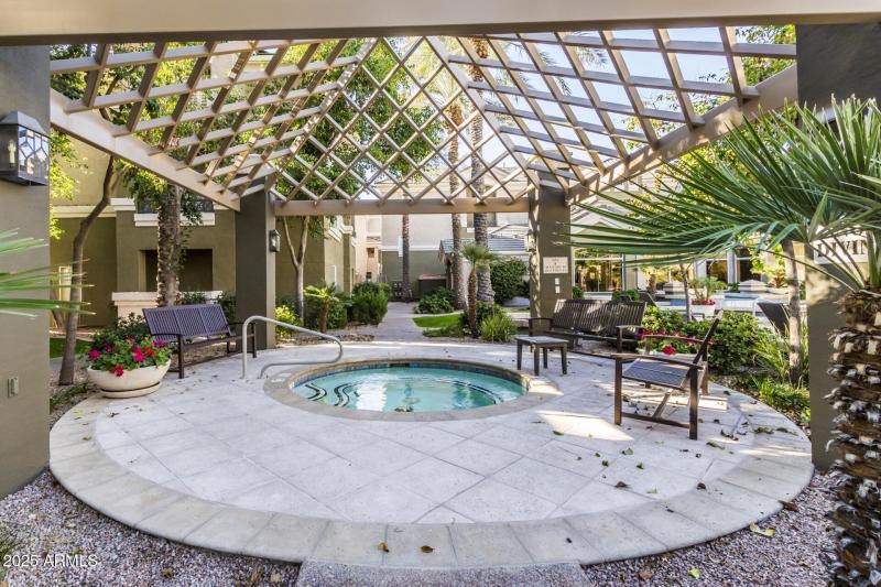 44 - Paradise Village