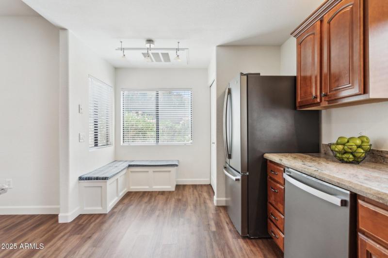 9-web-or-mls-15252-n-100th-st-1147