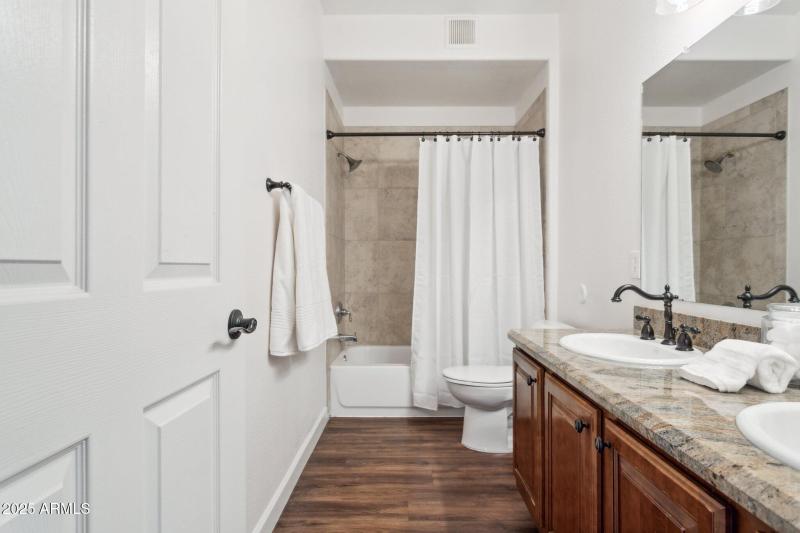 12-web-or-mls-15252-n-100th-st-1147