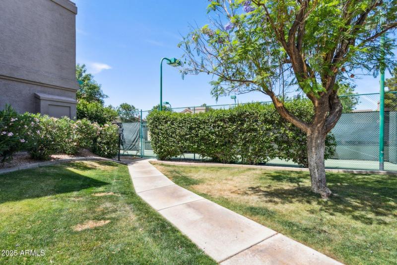 21-web-or-mls-15252-n-100th-st-1147