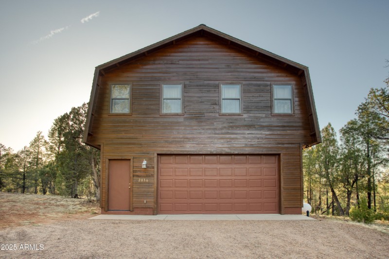 2836 Homestead Drive Overgaard, AZ 85933