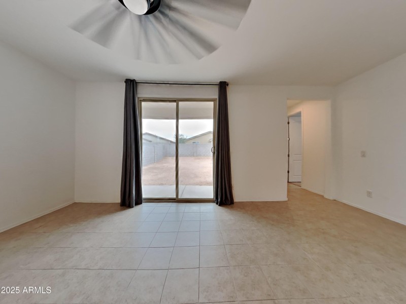 1_pc_bOUbRcpysi_wdrN0I2Clu_layout_1