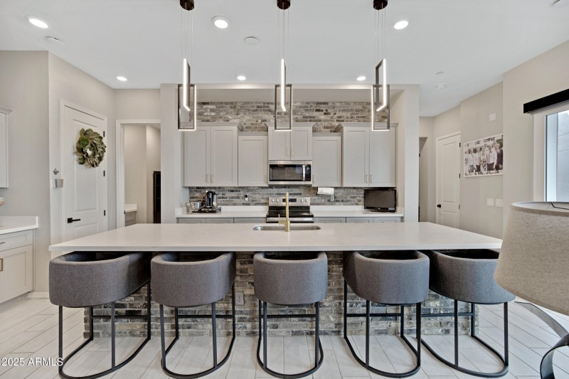 226 E Markwood Dr-13