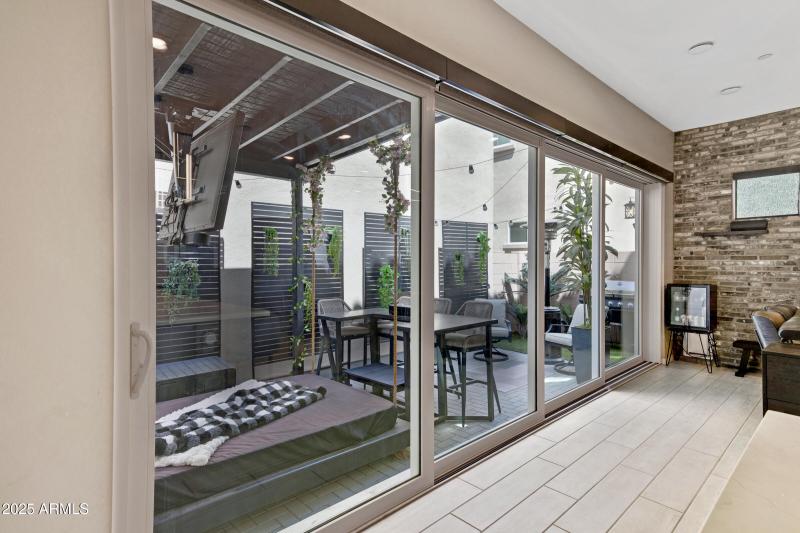 226 E Markwood Dr-20