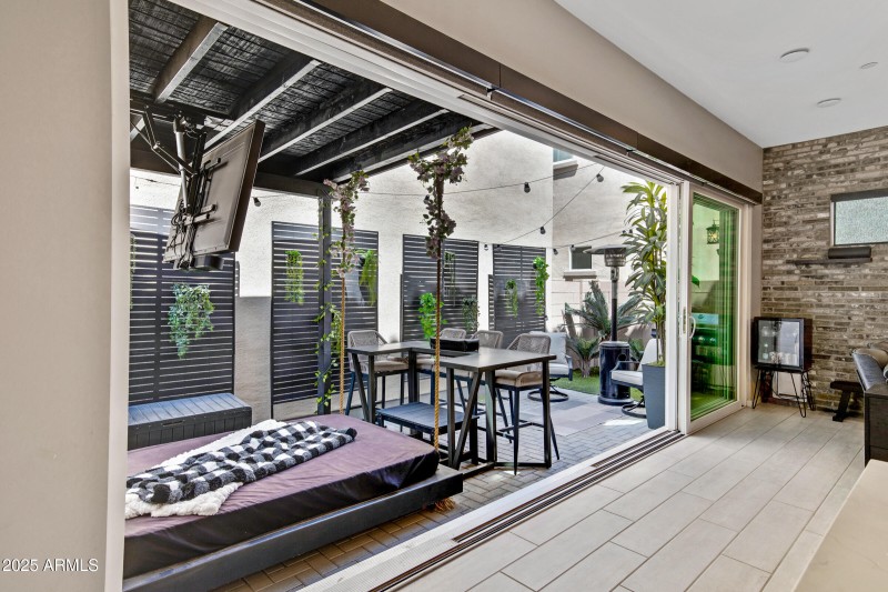 226 E Markwood Dr-21