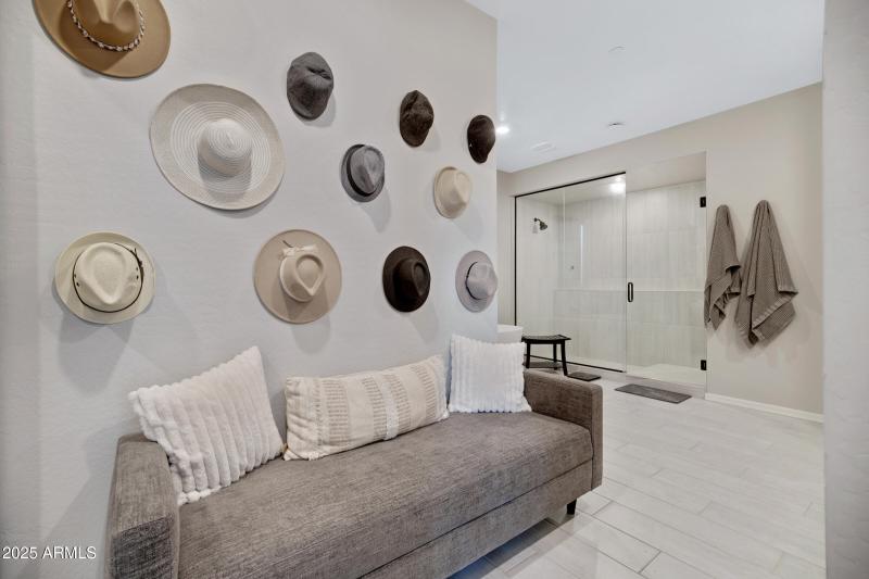 226 E Markwood Dr-38