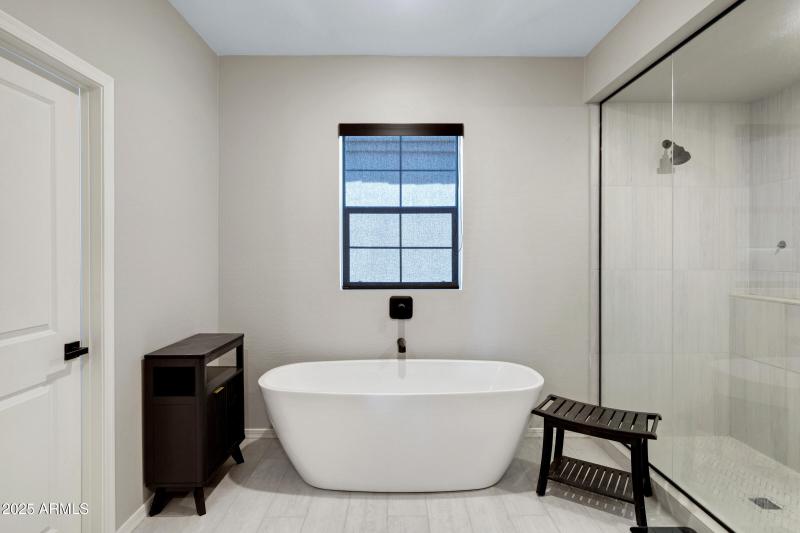 226 E Markwood Dr-40