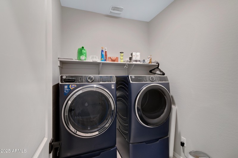 226 E Markwood Dr-43