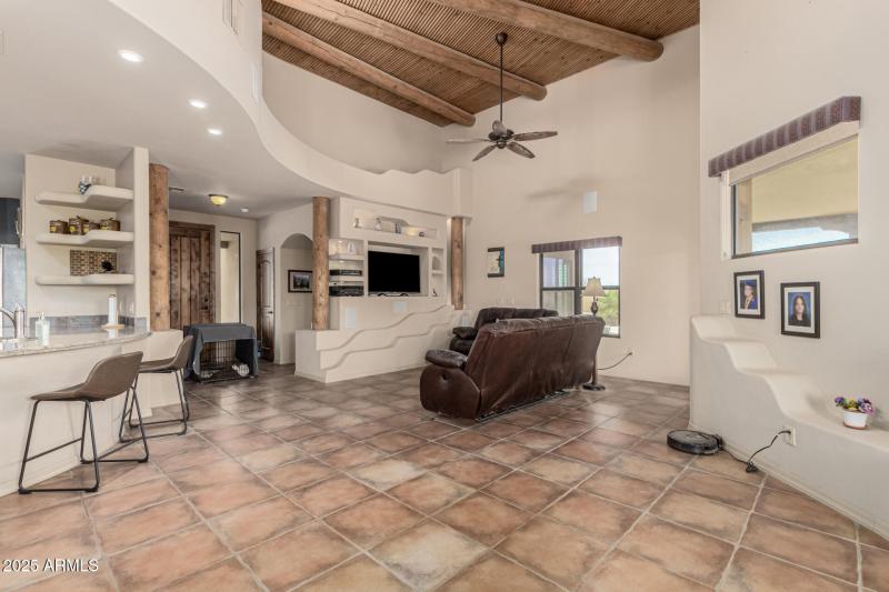 10 - Equestrian 11917