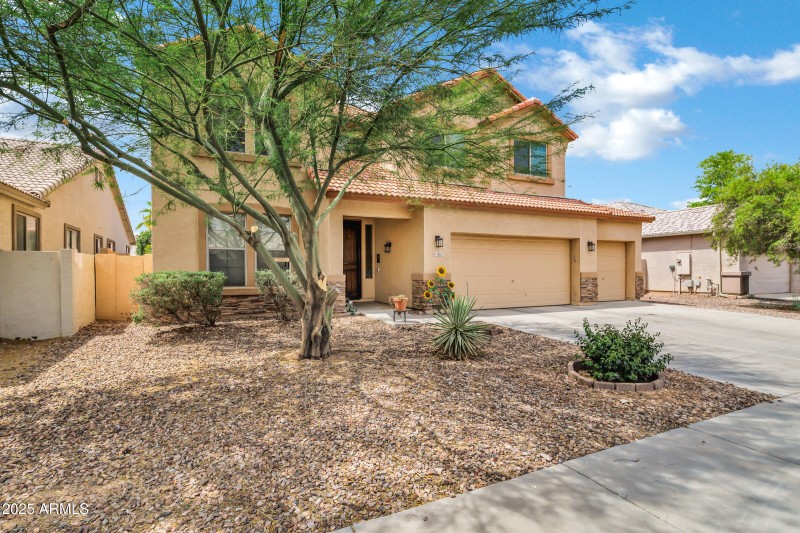 1565 E Prickly Pear Pl-3
