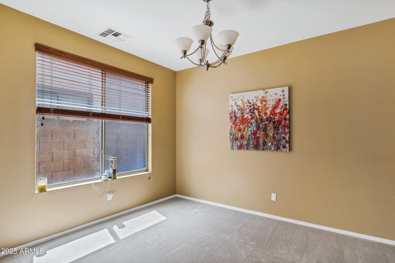 1565 E Prickly Pear Pl-12