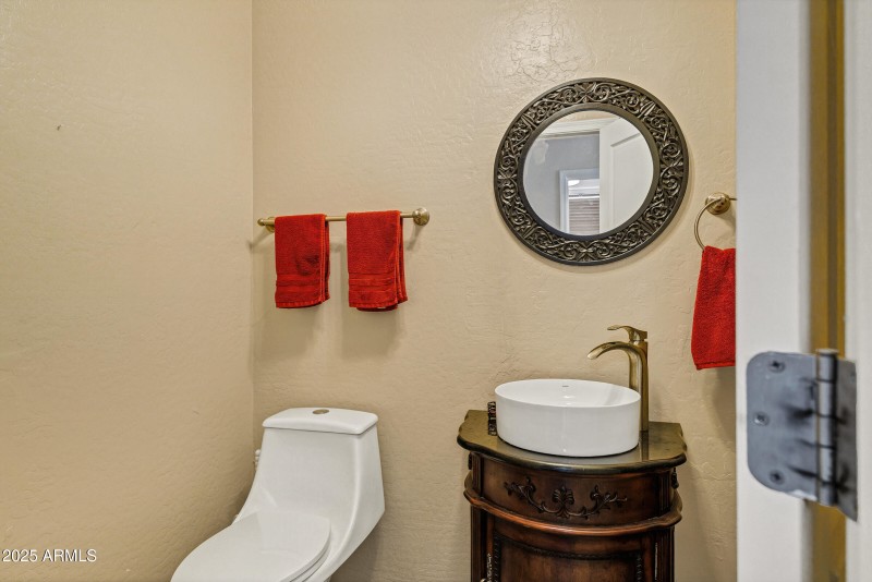 1565 E Prickly Pear Pl-24