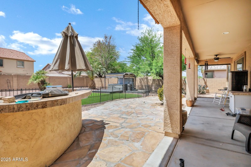 1565 E Prickly Pear Pl-48