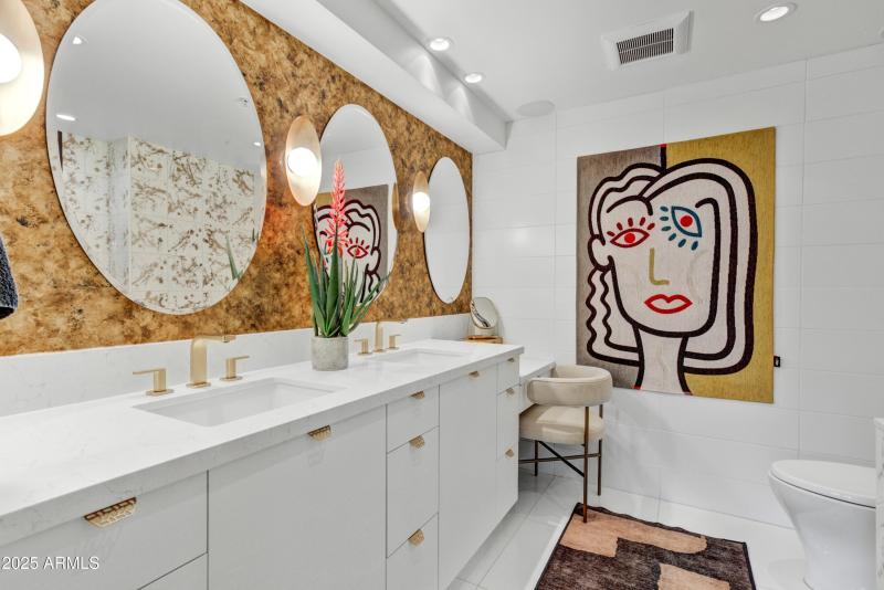 015_Primary Bathroom