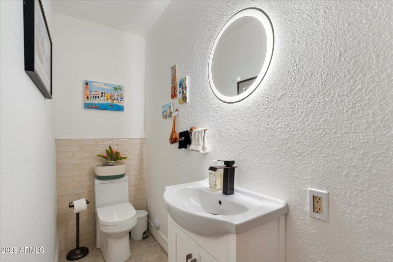 2nd Main Bedroom Bathroom