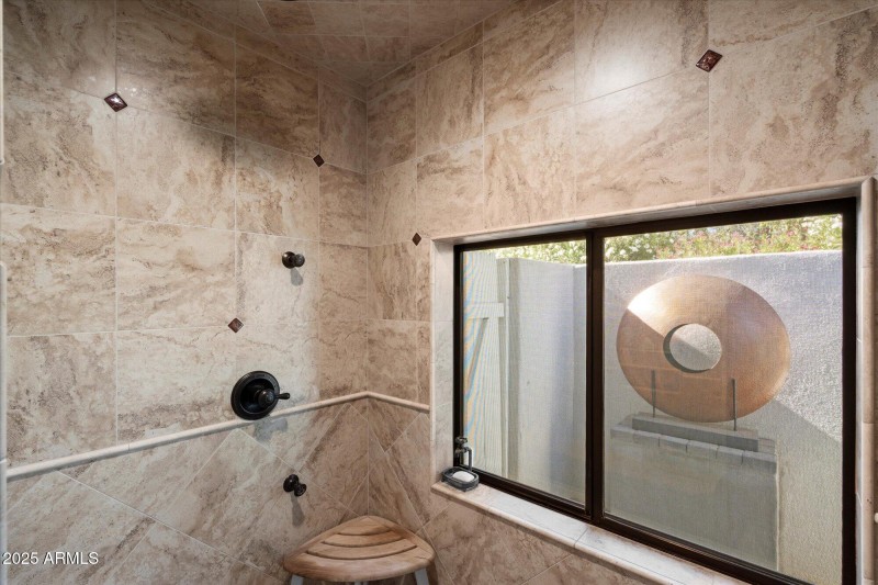 Master bath Walk-iin Shower