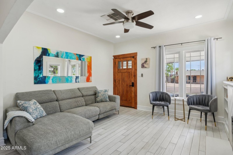 5-web-or-mls-2310-north-11th-st