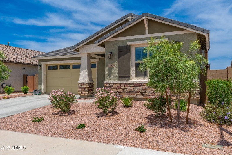 19968 W Flower St - 02