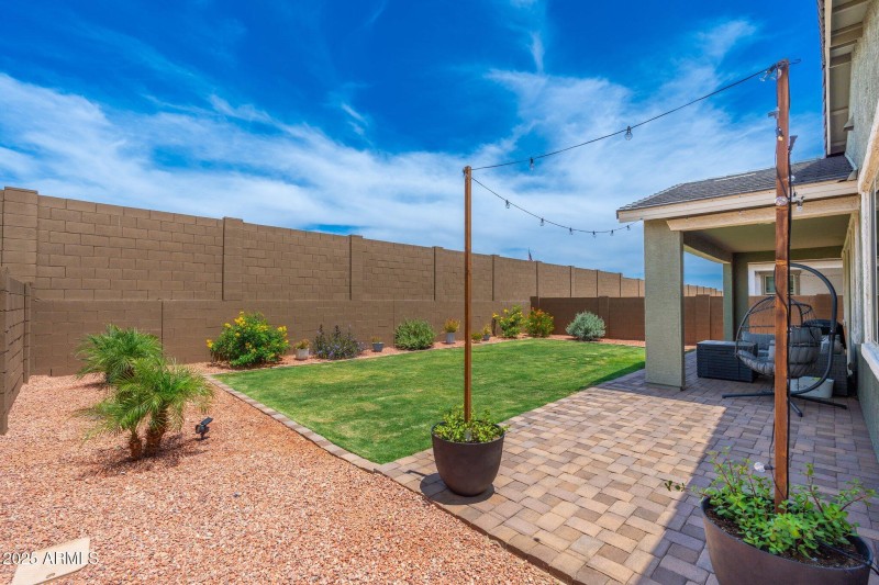 19968 W Flower St - 32