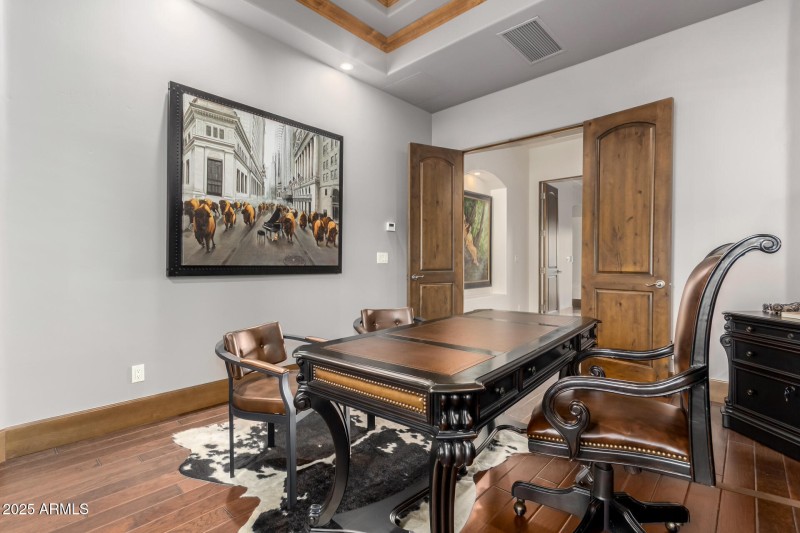 Beautiful tray ceiling