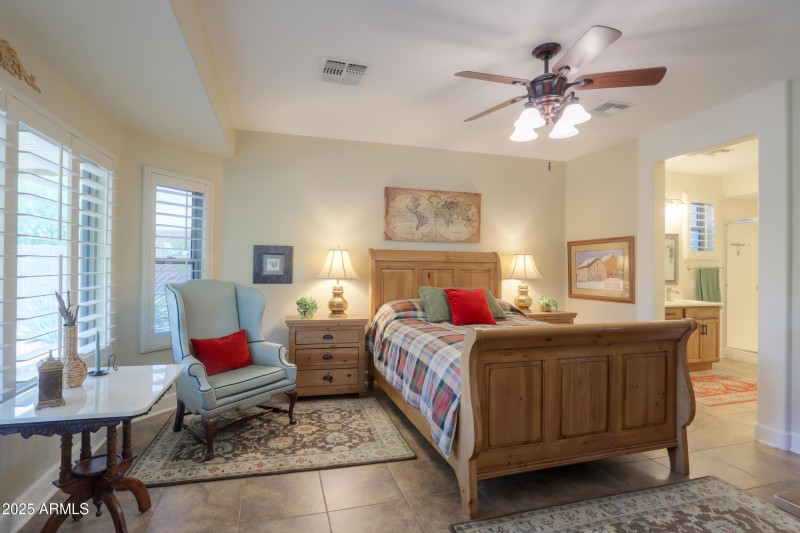 Spacious master (Queen bed in photo)