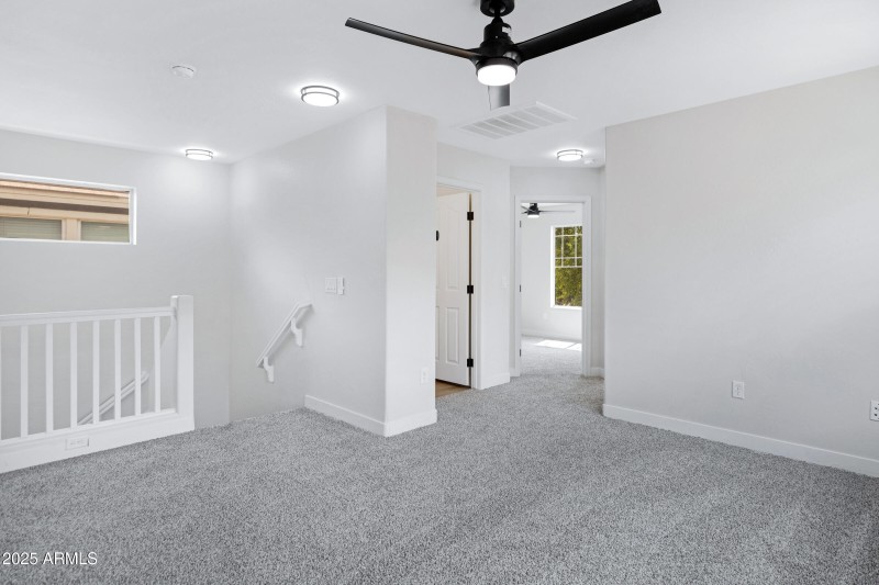 1563 S Longspur Ln-16