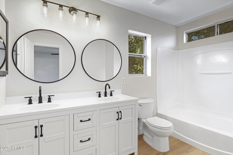 1563 S Longspur Ln-24