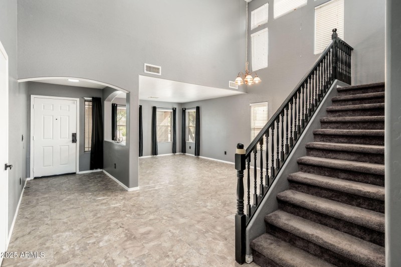 9735 W Kirby Ave - MLS-6