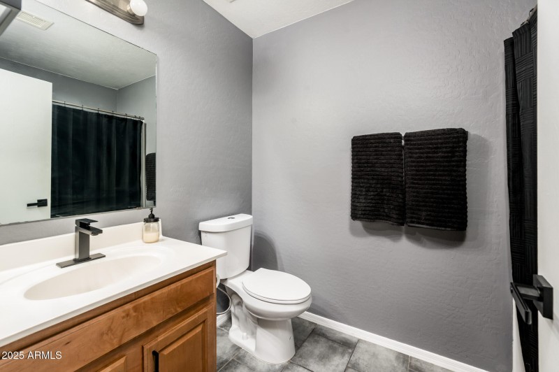 9735 W Kirby Ave - MLS-13