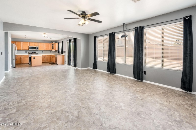 9735 W Kirby Ave - MLS-16